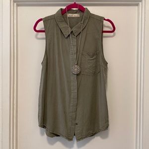 Top Button-Down Sleeveless